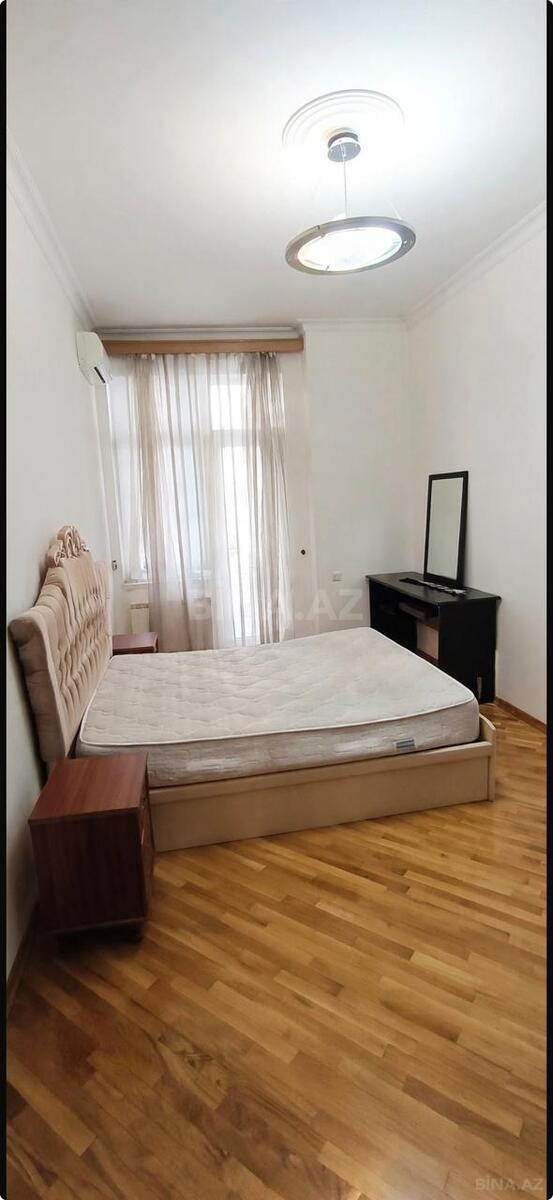 4 otaqlı Yeni tikili, Nizami m., Bakı