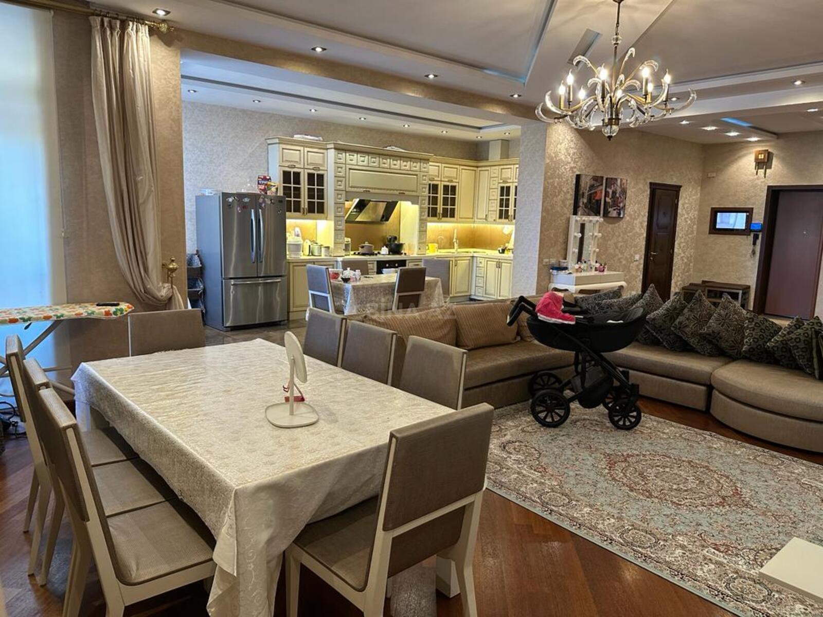 4 otaqlı Yeni tikili, 28 May m., Bakı
