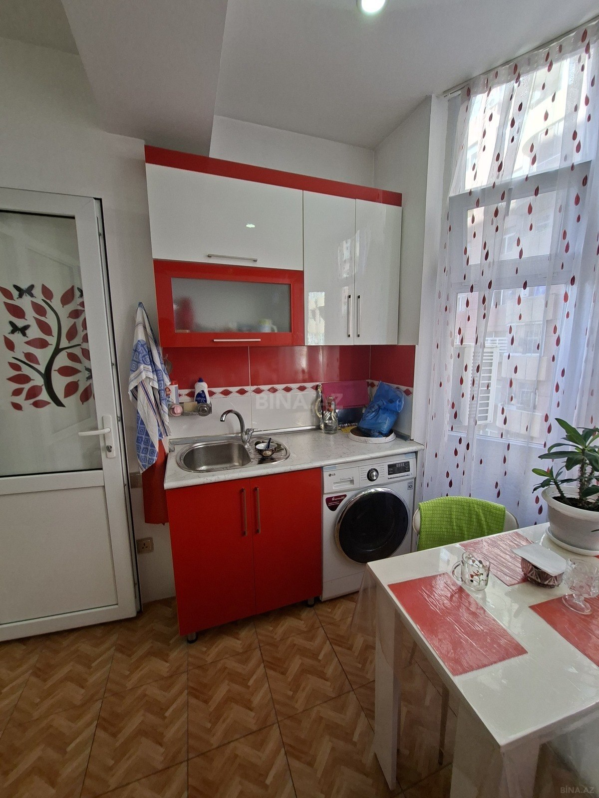 2 otaqlı Yeni tikili, İnşaatçılar m., Bakı