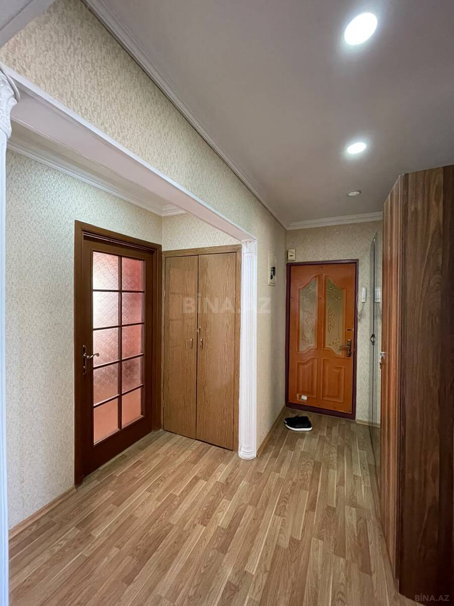 3 otaqlı Köhnə tikili, Həzi Aslanov m., Bakı
