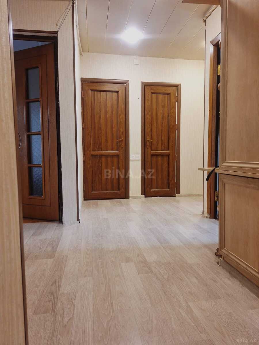 3 otaqlı Köhnə tikili, Həzi Aslanov m., Bakı