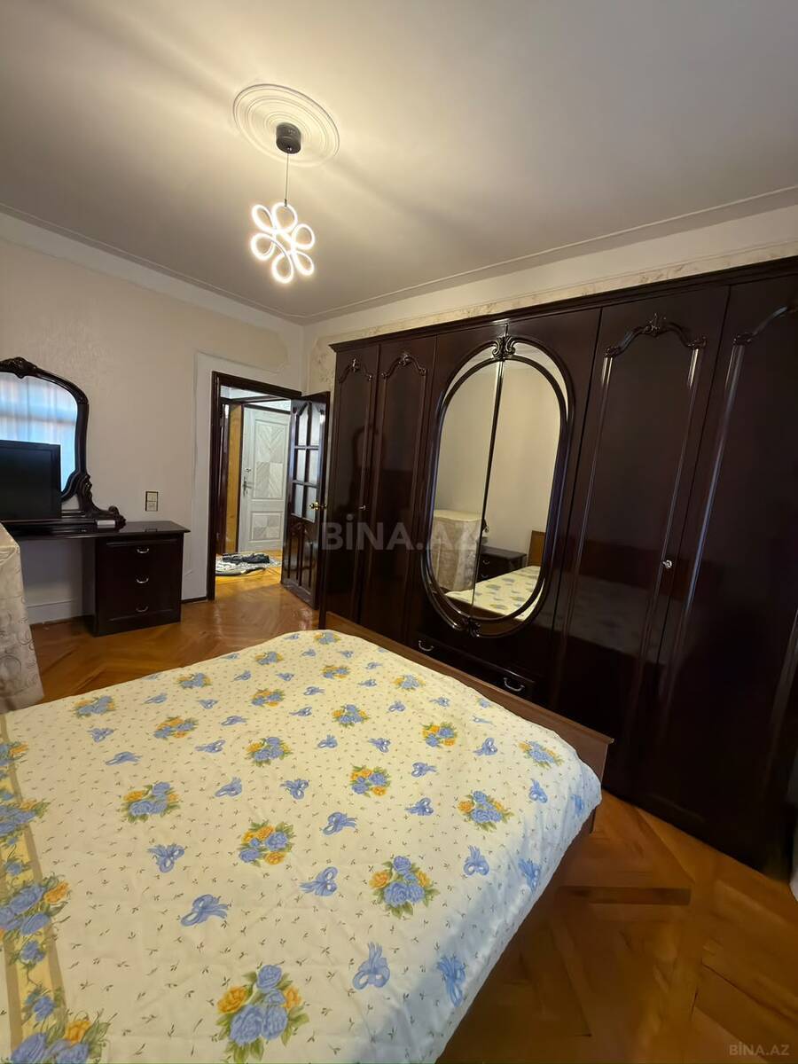 2 otaqlı Köhnə tikili, Neftçilər m., Bakı