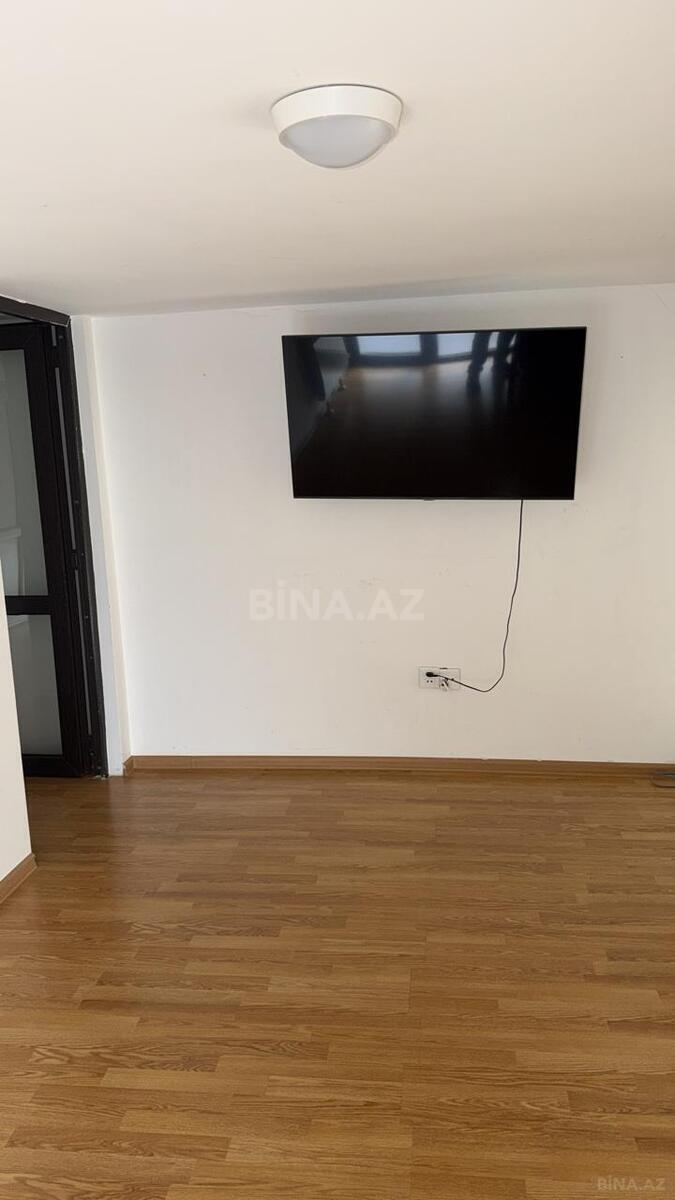 Obyekt 8 Noyabr m., Bakı
