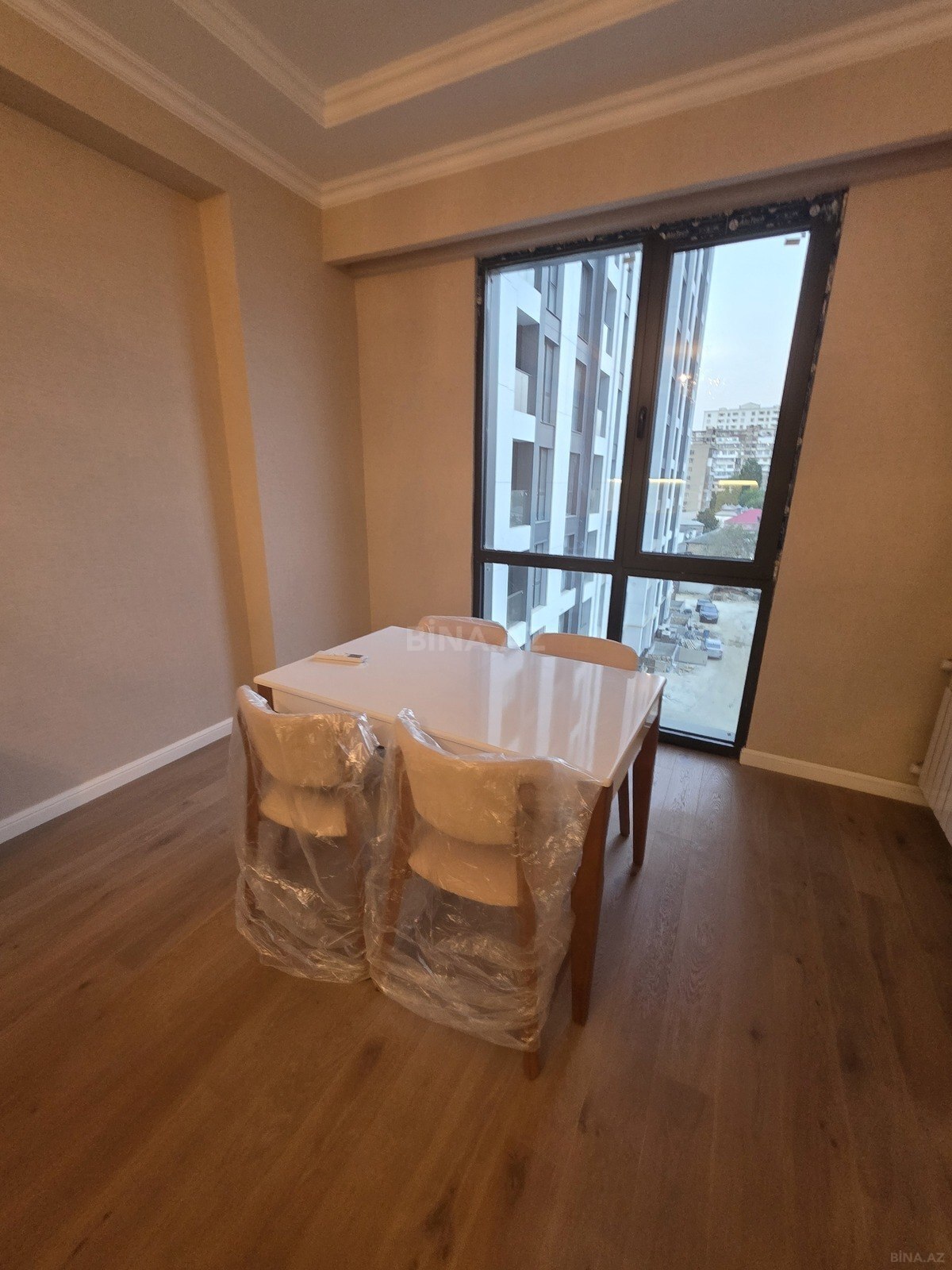 3 otaqlı Yeni tikili, İnşaatçılar m., Bakı