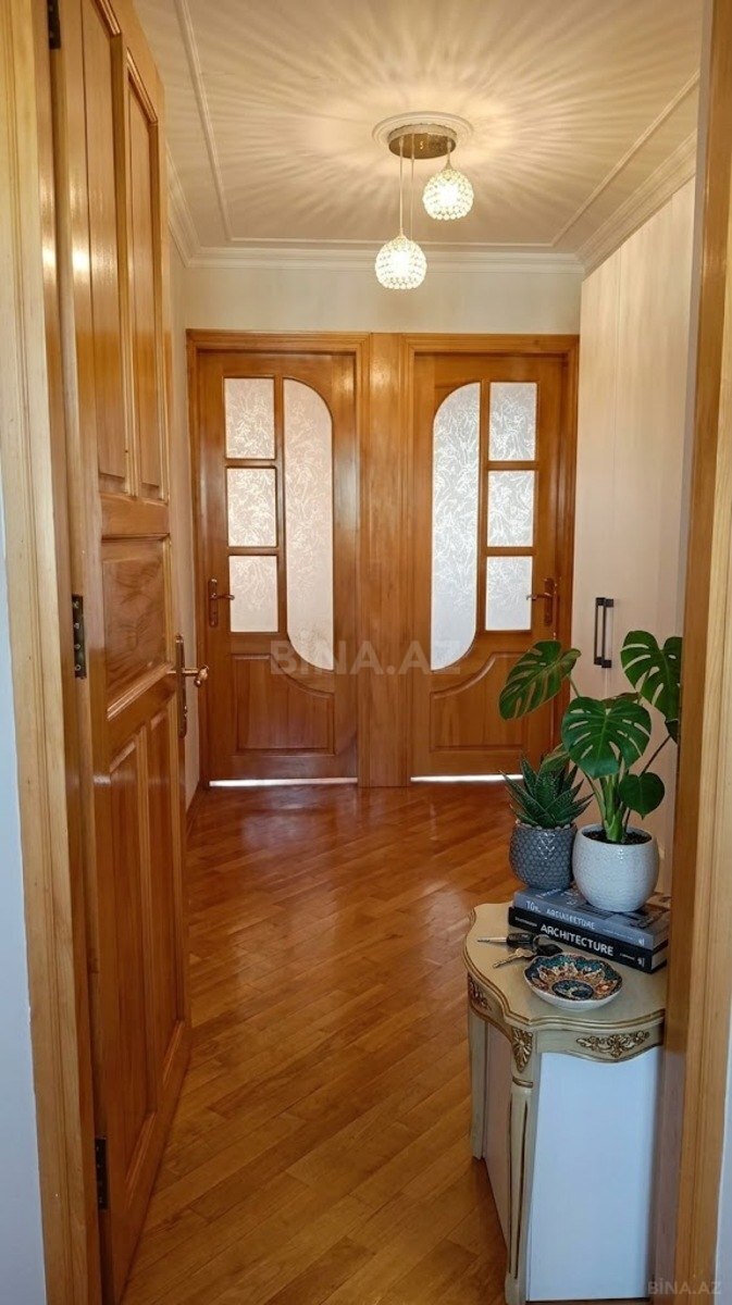 3 otaqlı Köhnə tikili, Gənclik m., Bakı