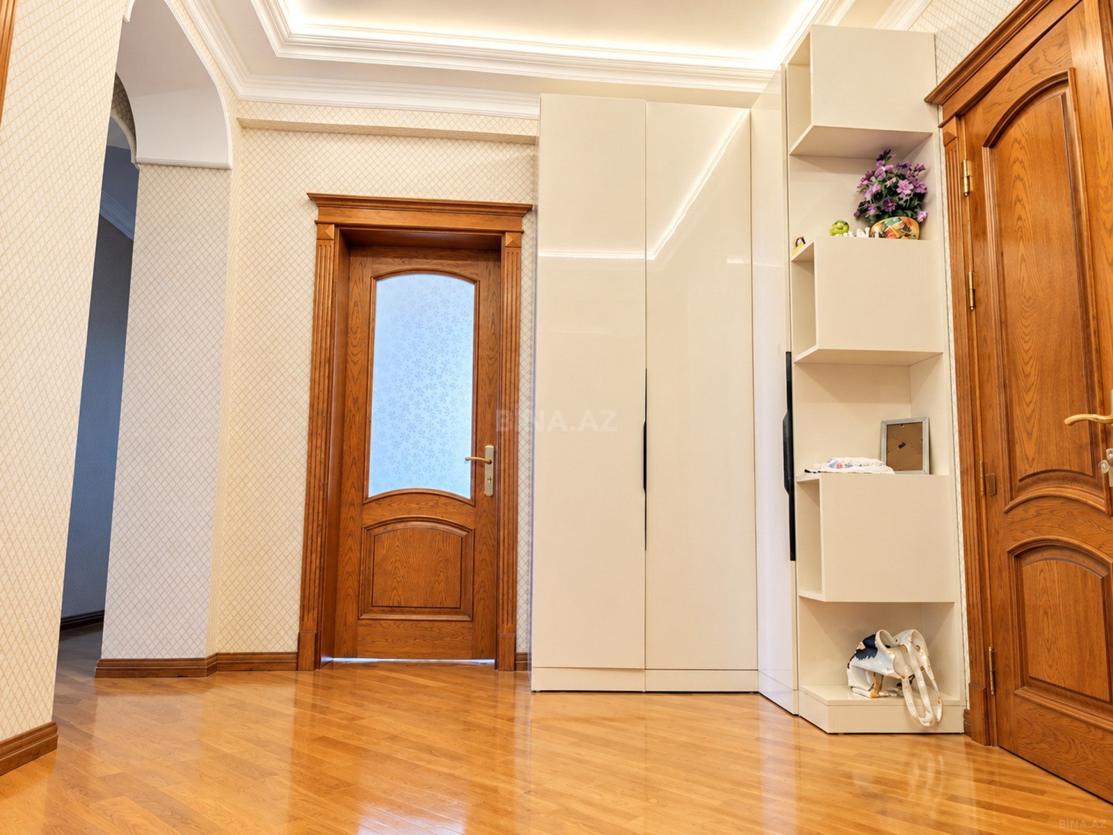 3 otaqlı Yeni tikili, Qara Qarayev m., Bakı