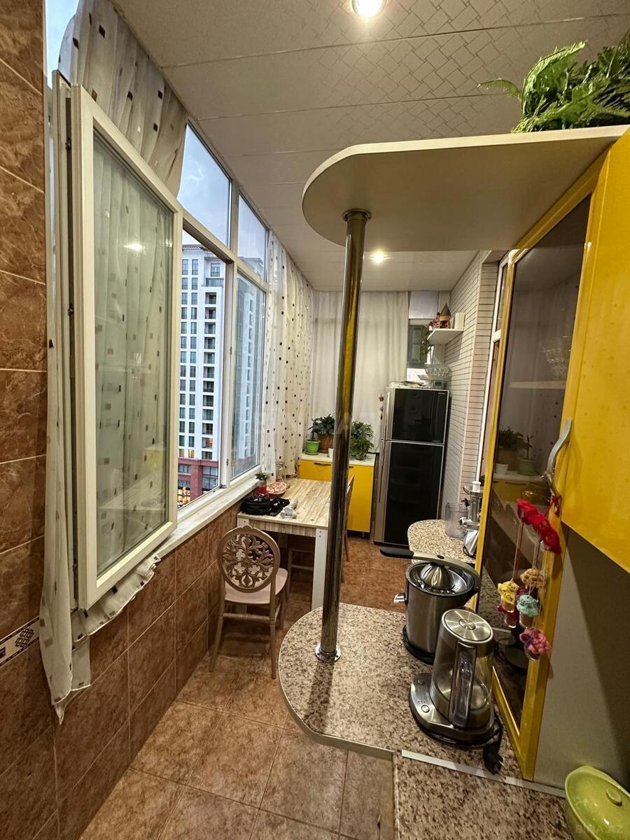 3 otaqlı Yeni tikili, Elmlər Akademiyası m., Bakı