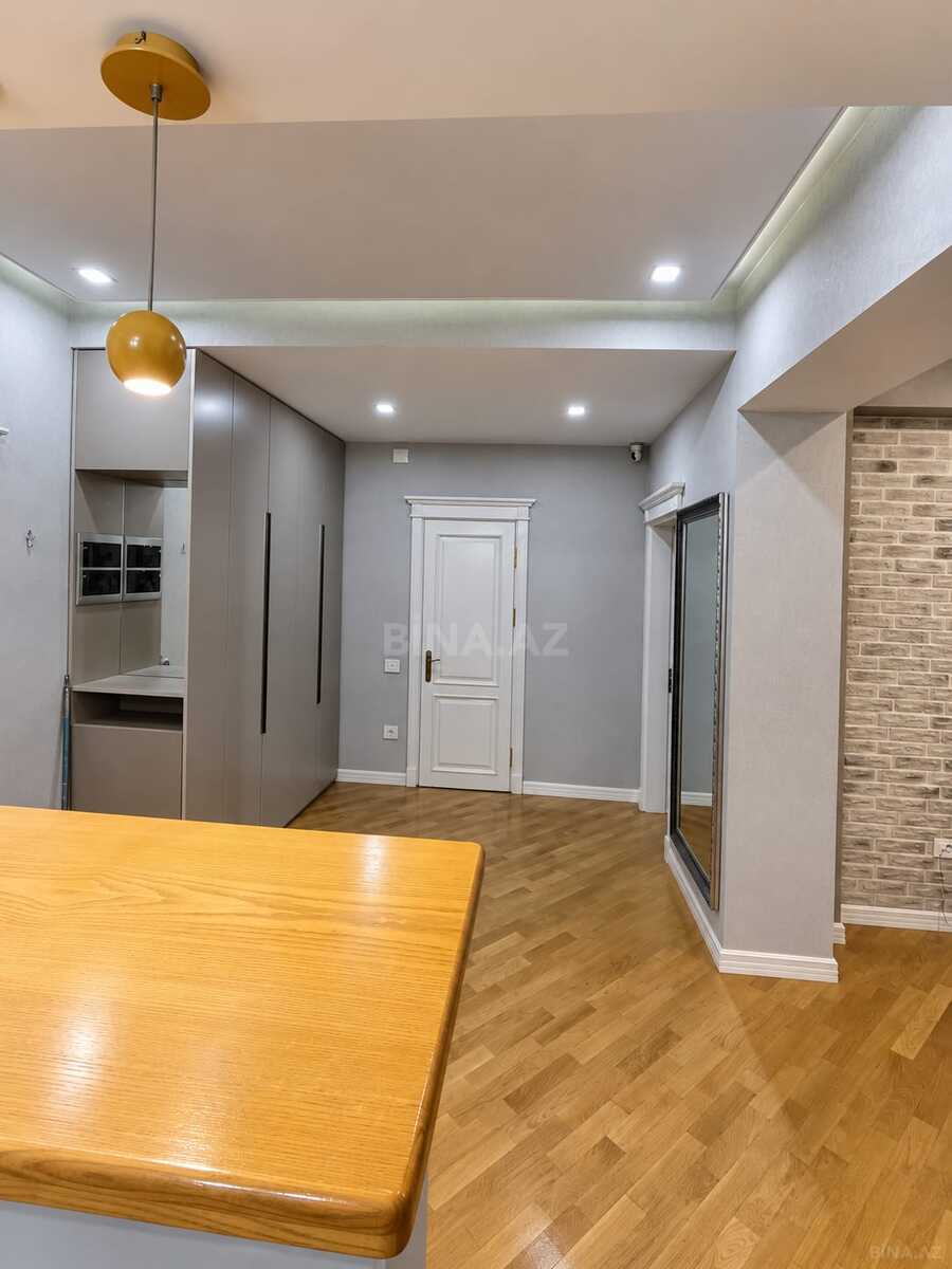 3 otaqlı Yeni tikili, Neftçilər m., Bakı