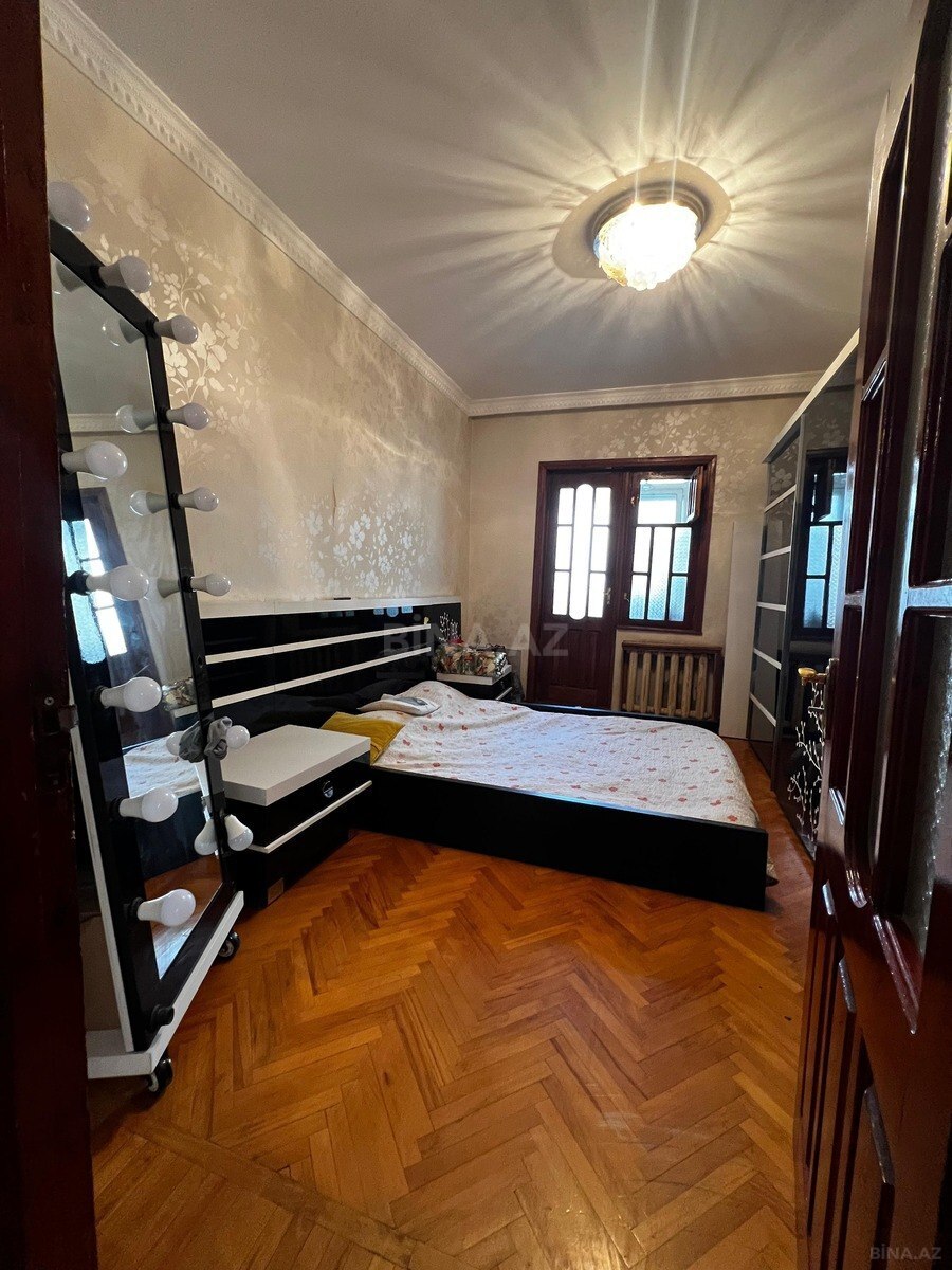 5 otaqlı Köhnə tikili, Yeni Yasamal q., Bakı