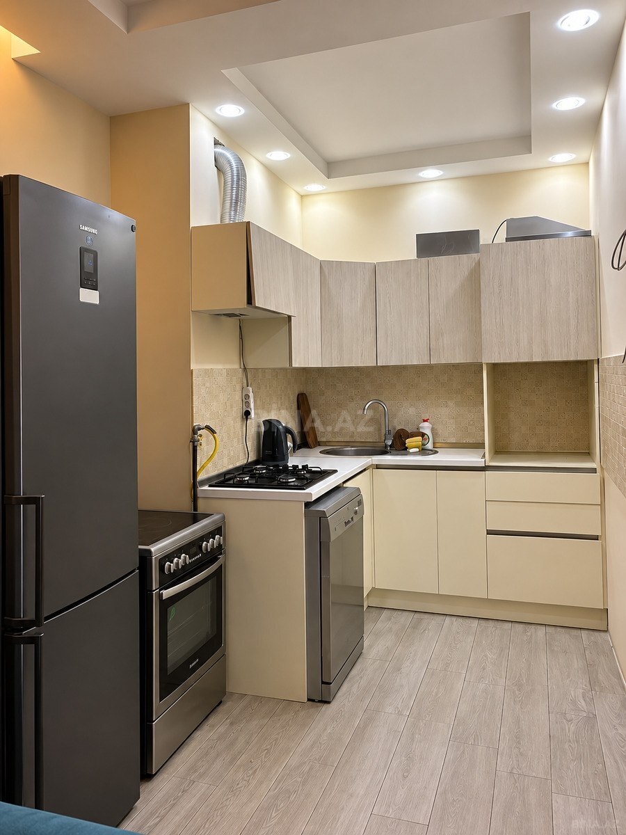 2 otaqlı Yeni tikili, 8 Noyabr m., Bakı