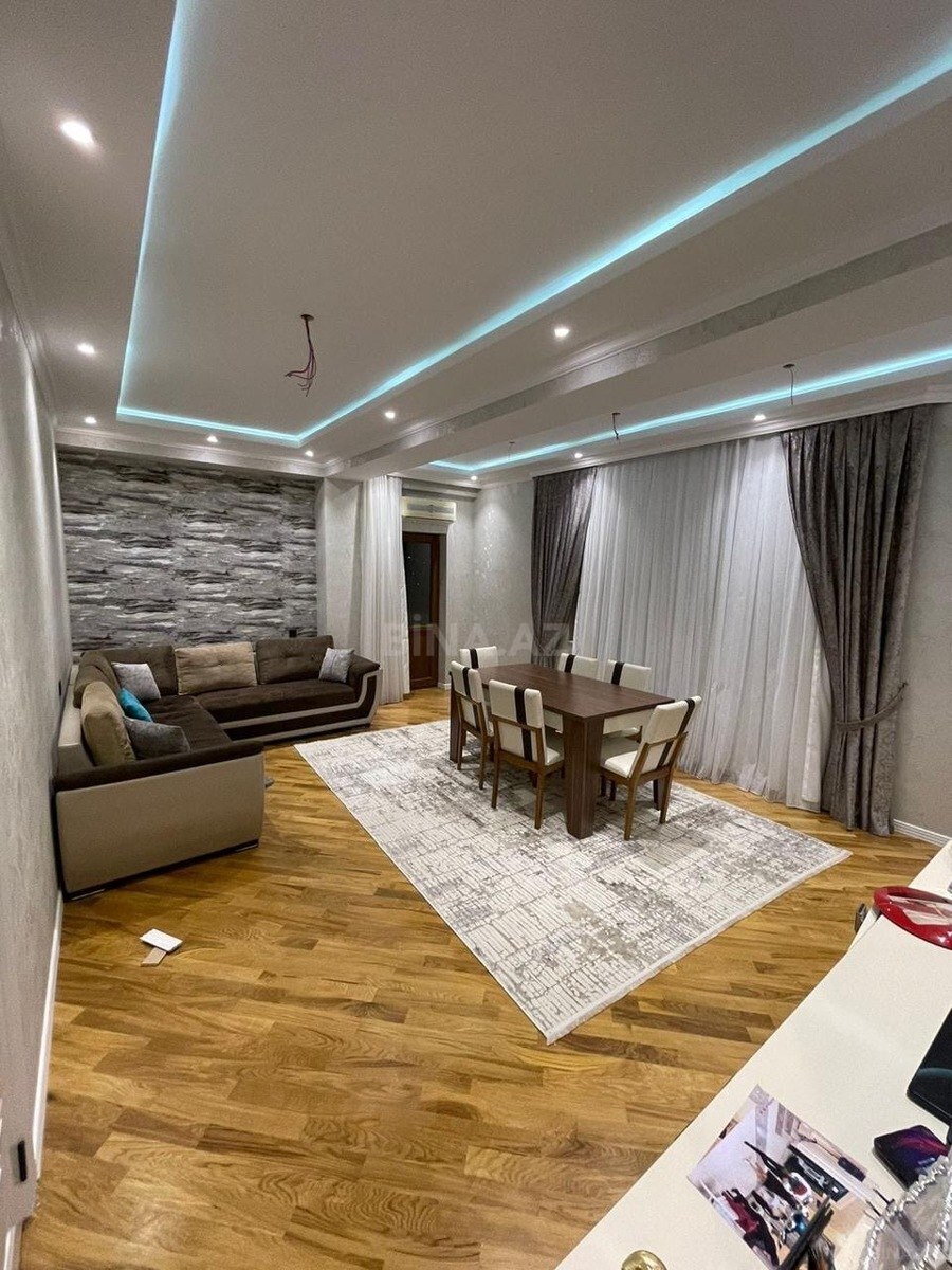 3 otaqlı Yeni tikili, Xırdalan