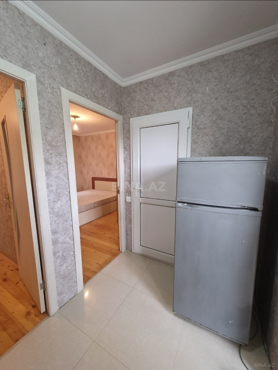 2 otaqlı Köhnə tikili, Bakıxanov q., Bakı