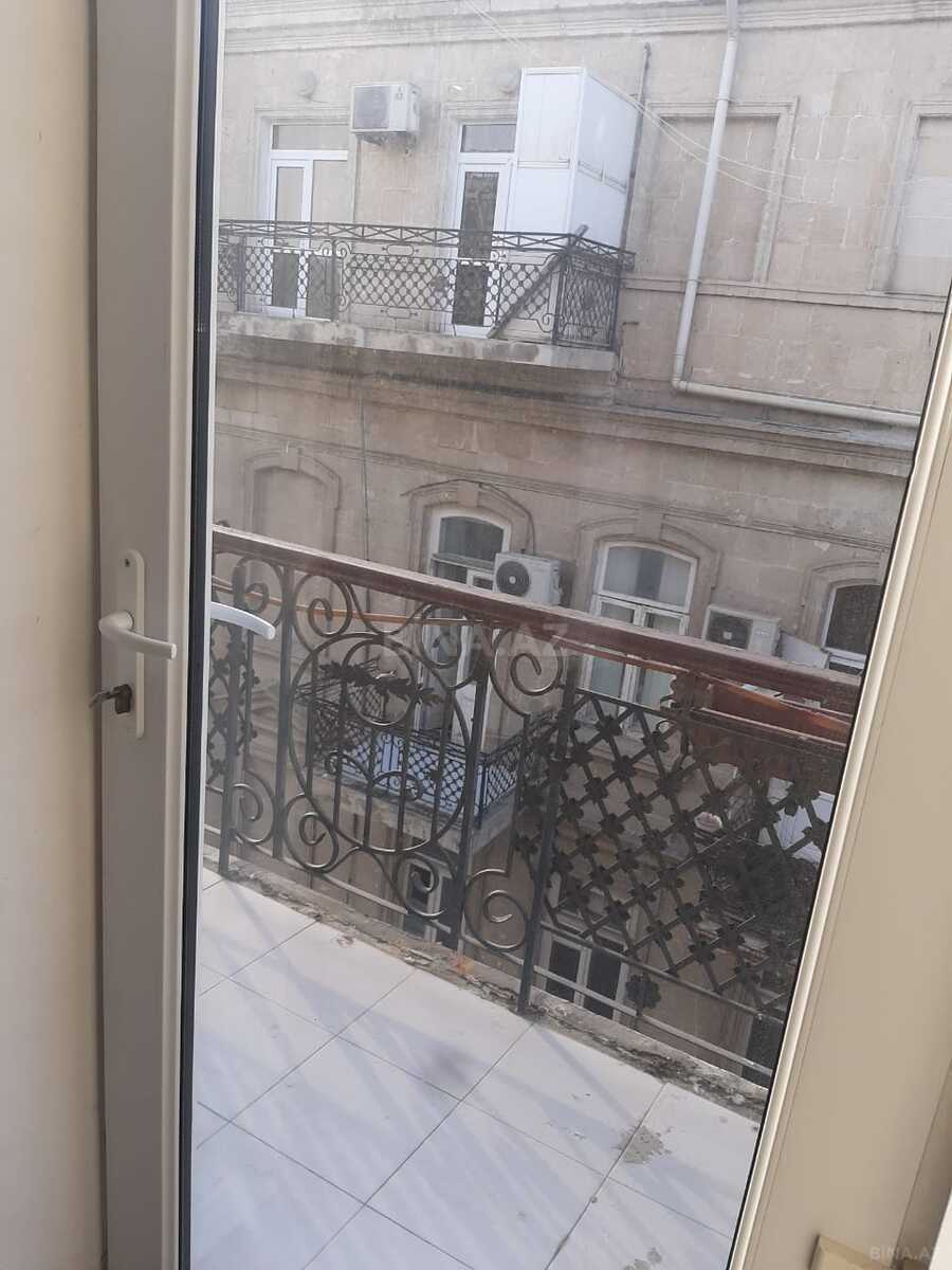 3 otaqlı Köhnə tikili, Sahil m., Bakı
