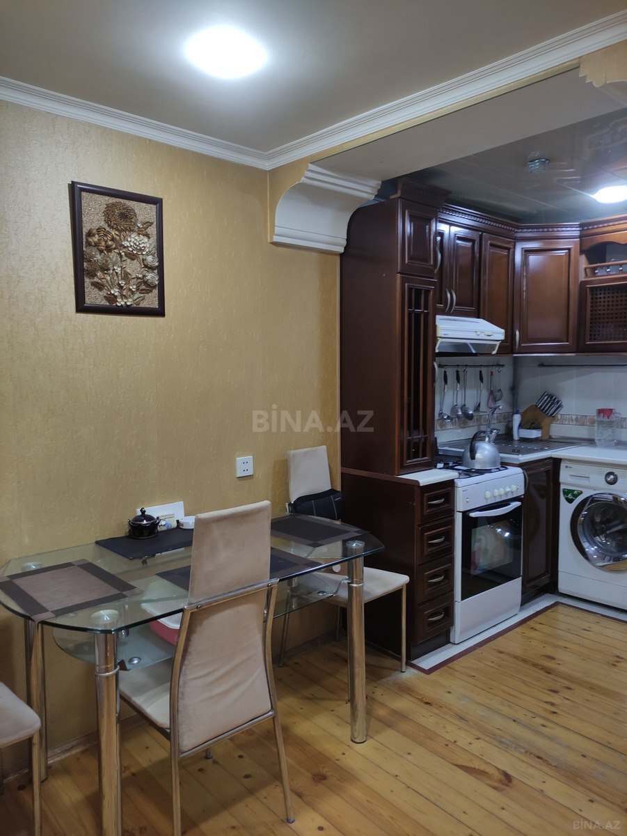 2 otaqlı Köhnə tikili, Bakmil m., Bakı