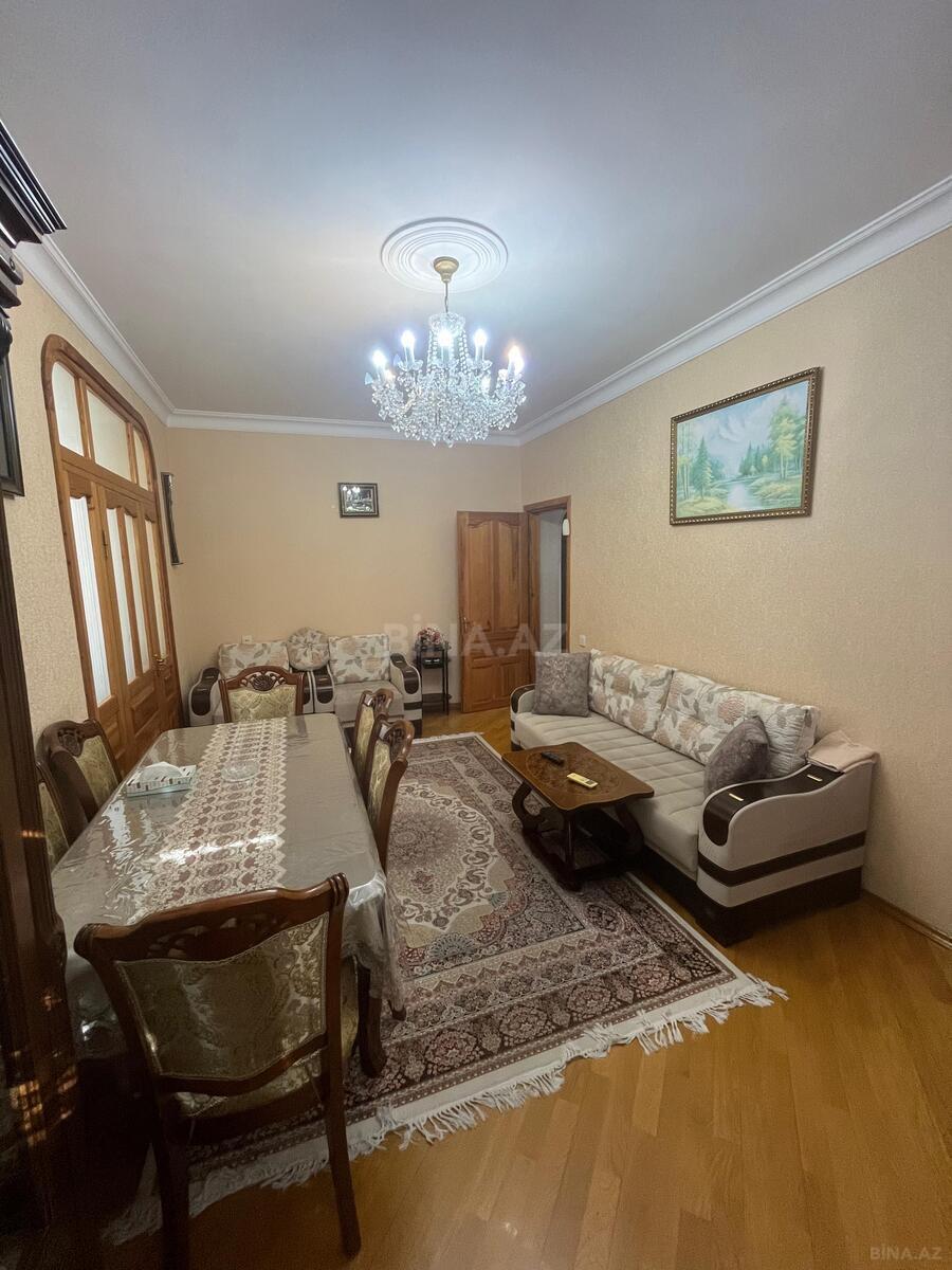3 otaqlı Köhnə tikili, Yasamal r., Bakı