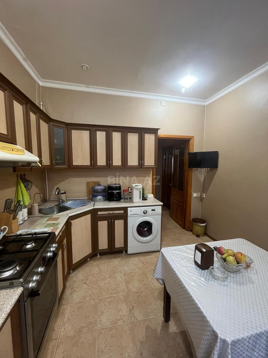 3 otaqlı Köhnə tikili, Yasamal r., Bakı