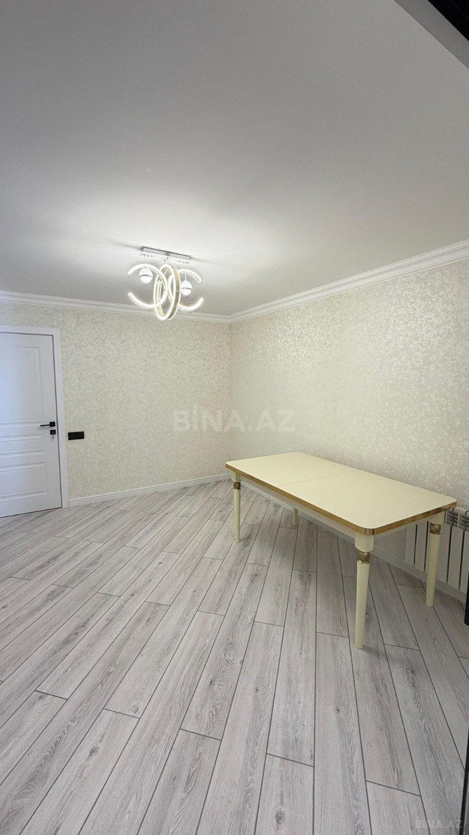 3 otaqlı Köhnə tikili, Gənclik m., Bakı