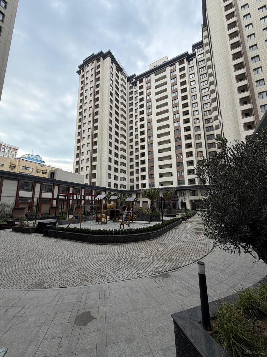 3 otaqlı Yeni tikili, Şah İsmayıl Xətai m., Bakı