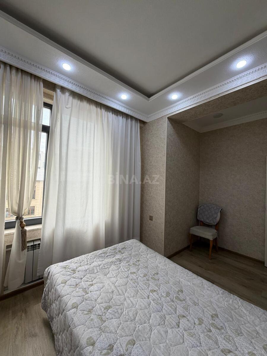 3 otaqlı Yeni tikili, Şah İsmayıl Xətai m., Bakı