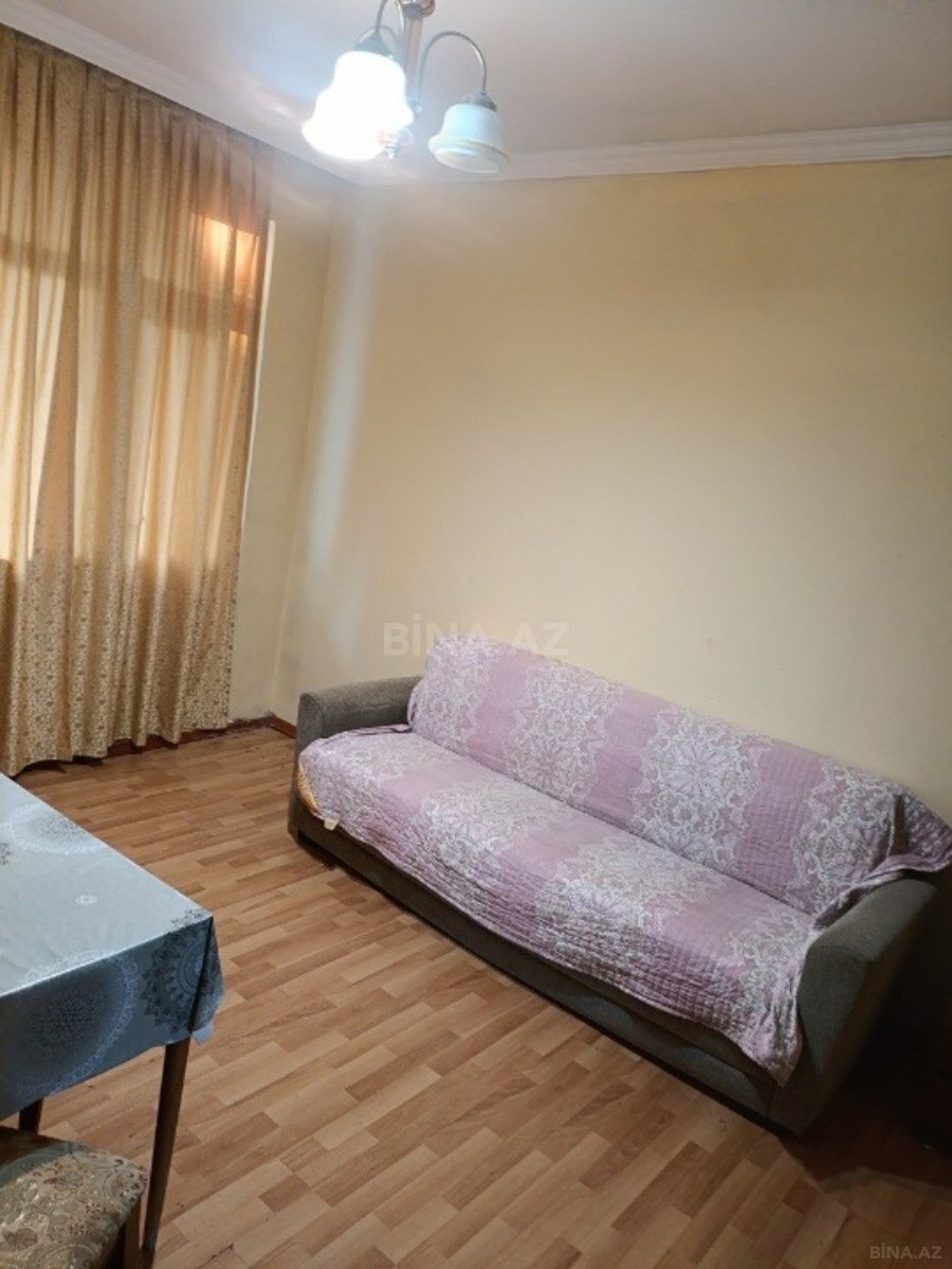 2 otaqlı Köhnə tikili, Memar Əcəmi m., Bakı