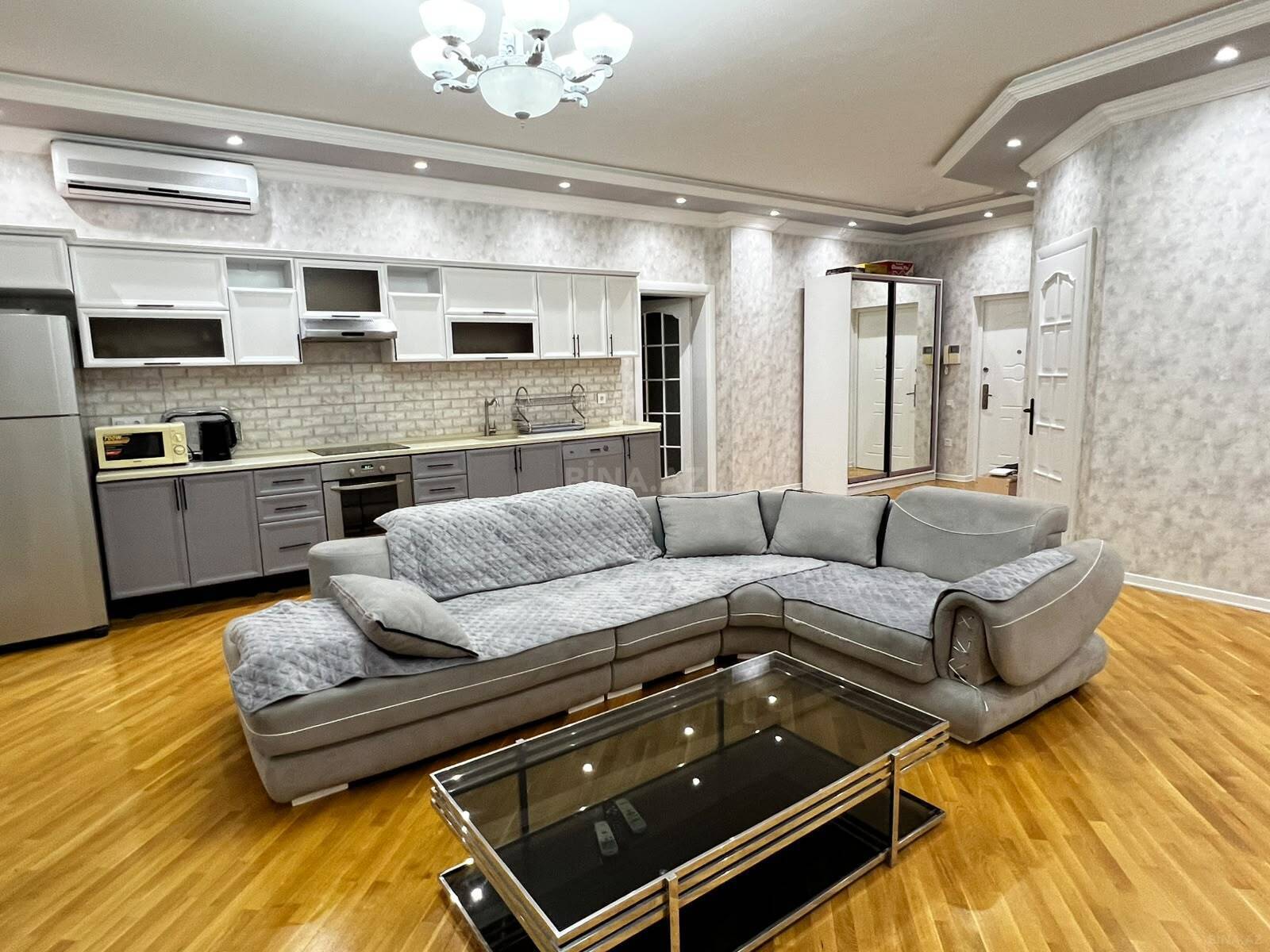 3 otaqlı Yeni tikili, 28 May m., Bakı