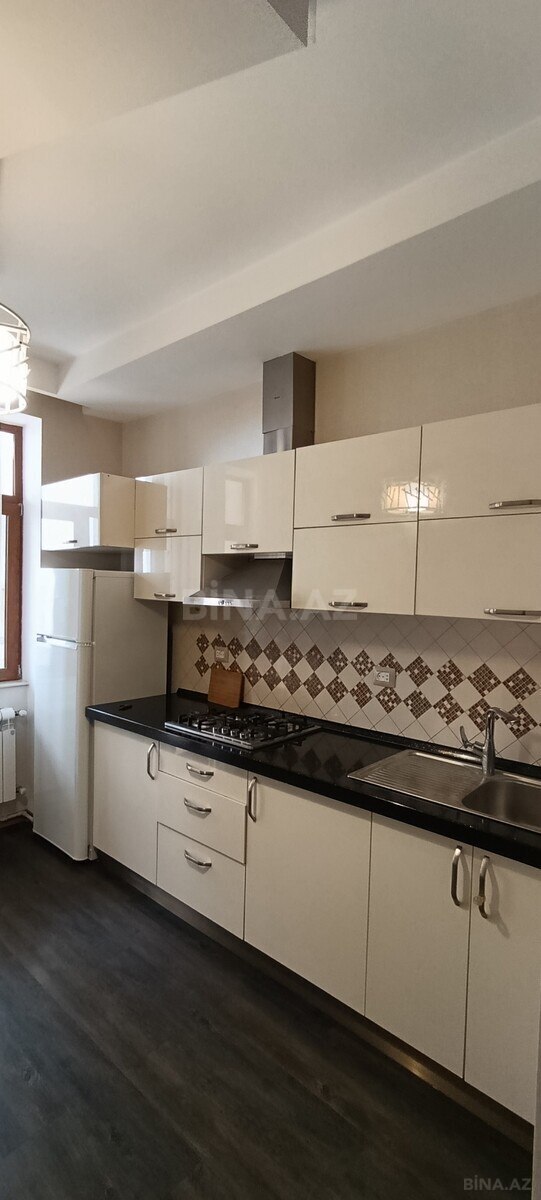 2 otaqlı Yeni tikili, İnşaatçılar m., Bakı