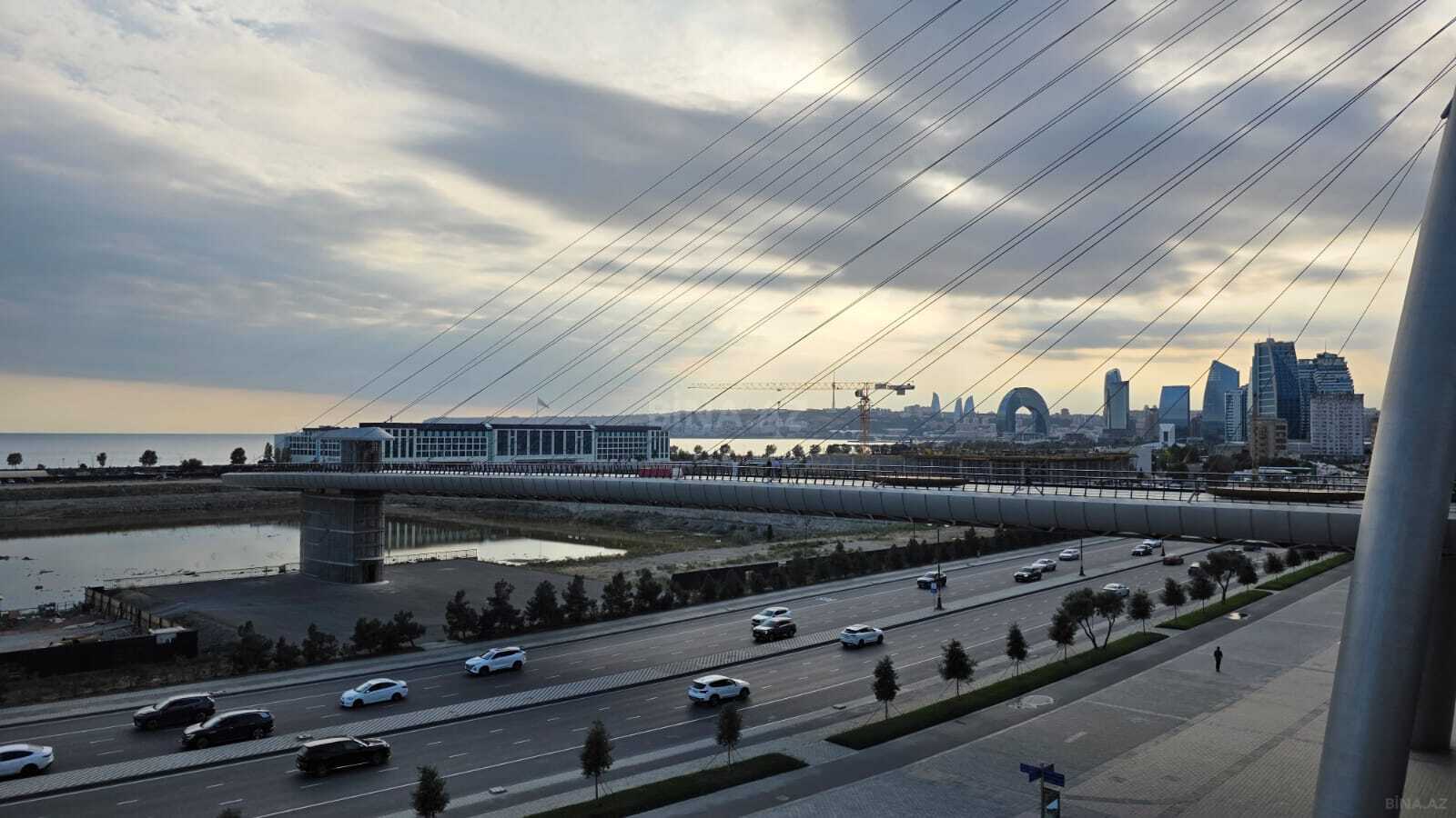 4 otaqlı Yeni tikili, Ağ şəhər q., Bakı