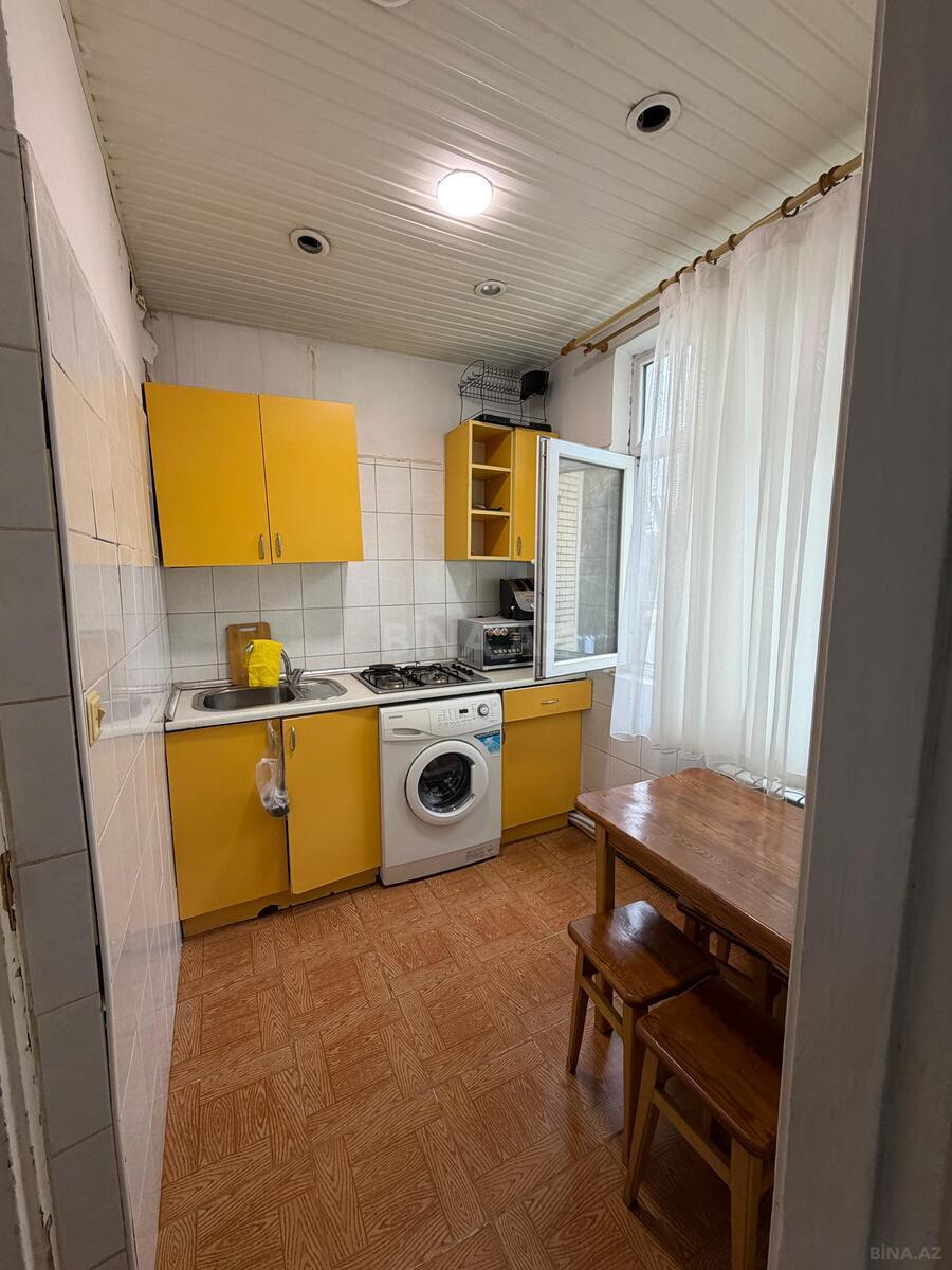 2 otaqlı Köhnə tikili, 8 Noyabr m., Bakı