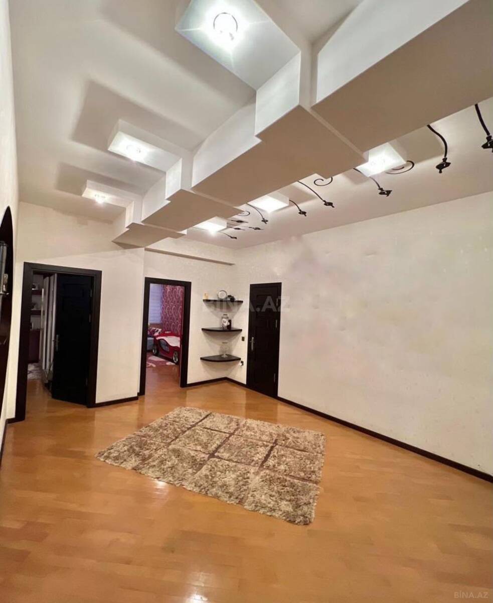 3 otaqlı Yeni tikili, Şah İsmayıl Xətai m., Bakı