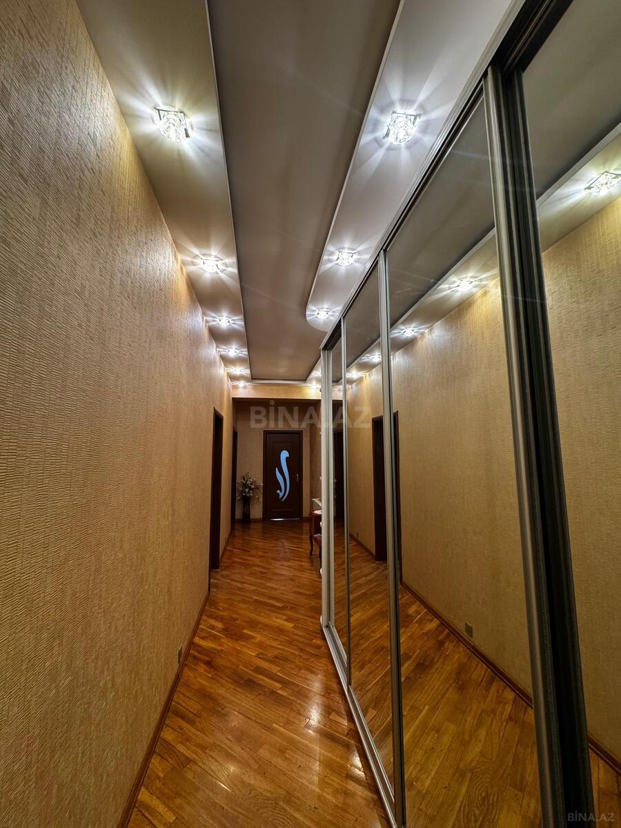 2 otaqlı Yeni tikili, 8 Noyabr m., Bakı