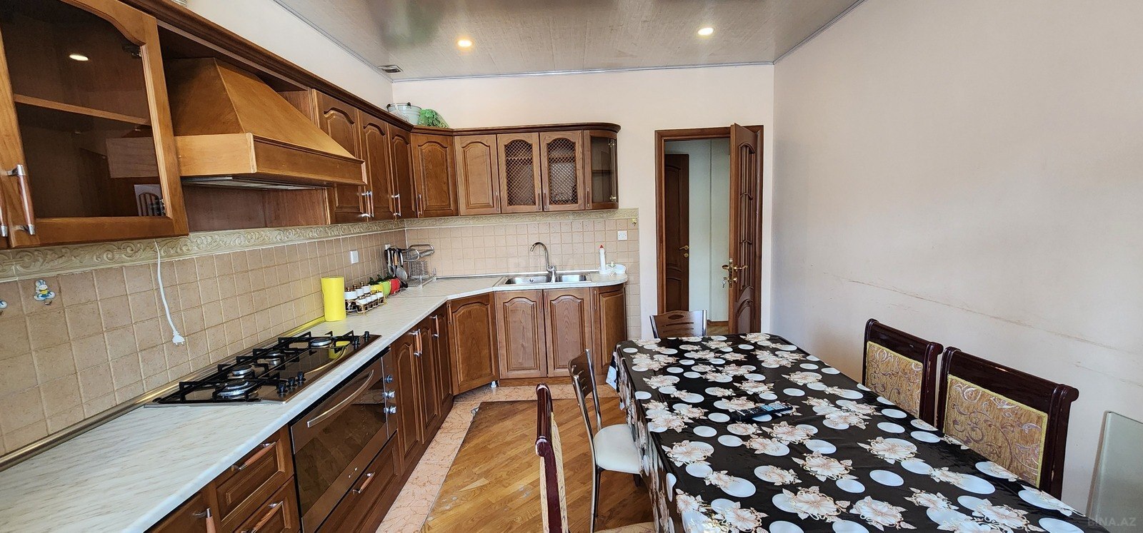 3 otaqlı Yeni tikili, İnşaatçılar m., Bakı