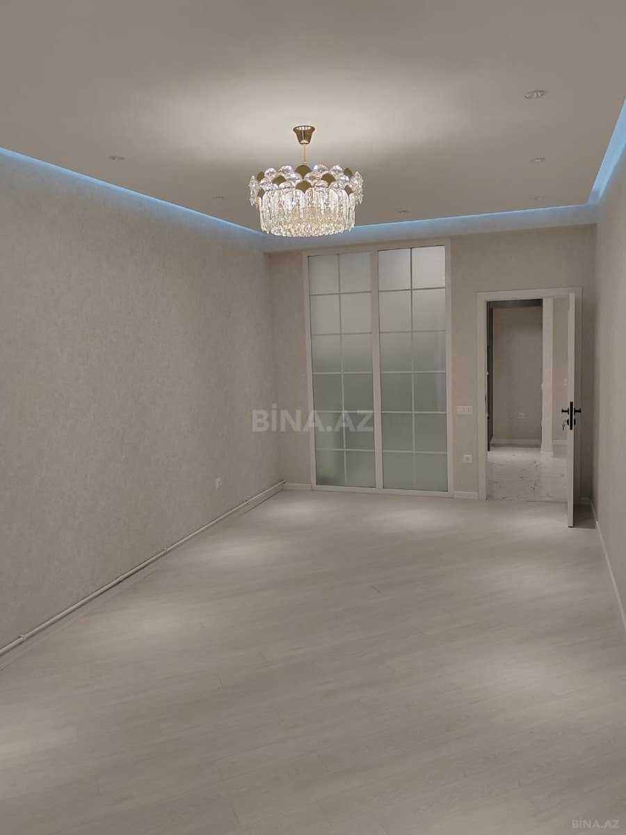 3 otaqlı Yeni tikili, Şah İsmayıl Xətai m., Bakı