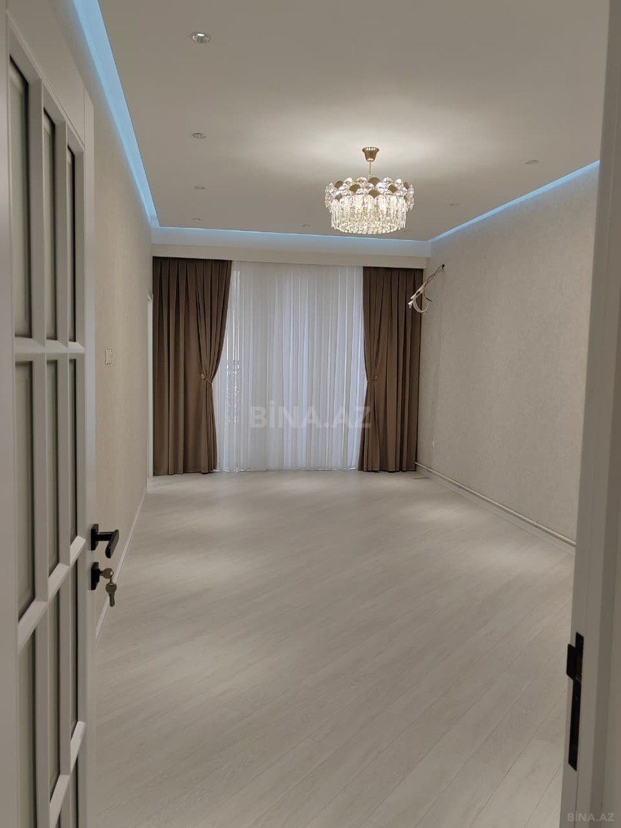 3 otaqlı Yeni tikili, Şah İsmayıl Xətai m., Bakı