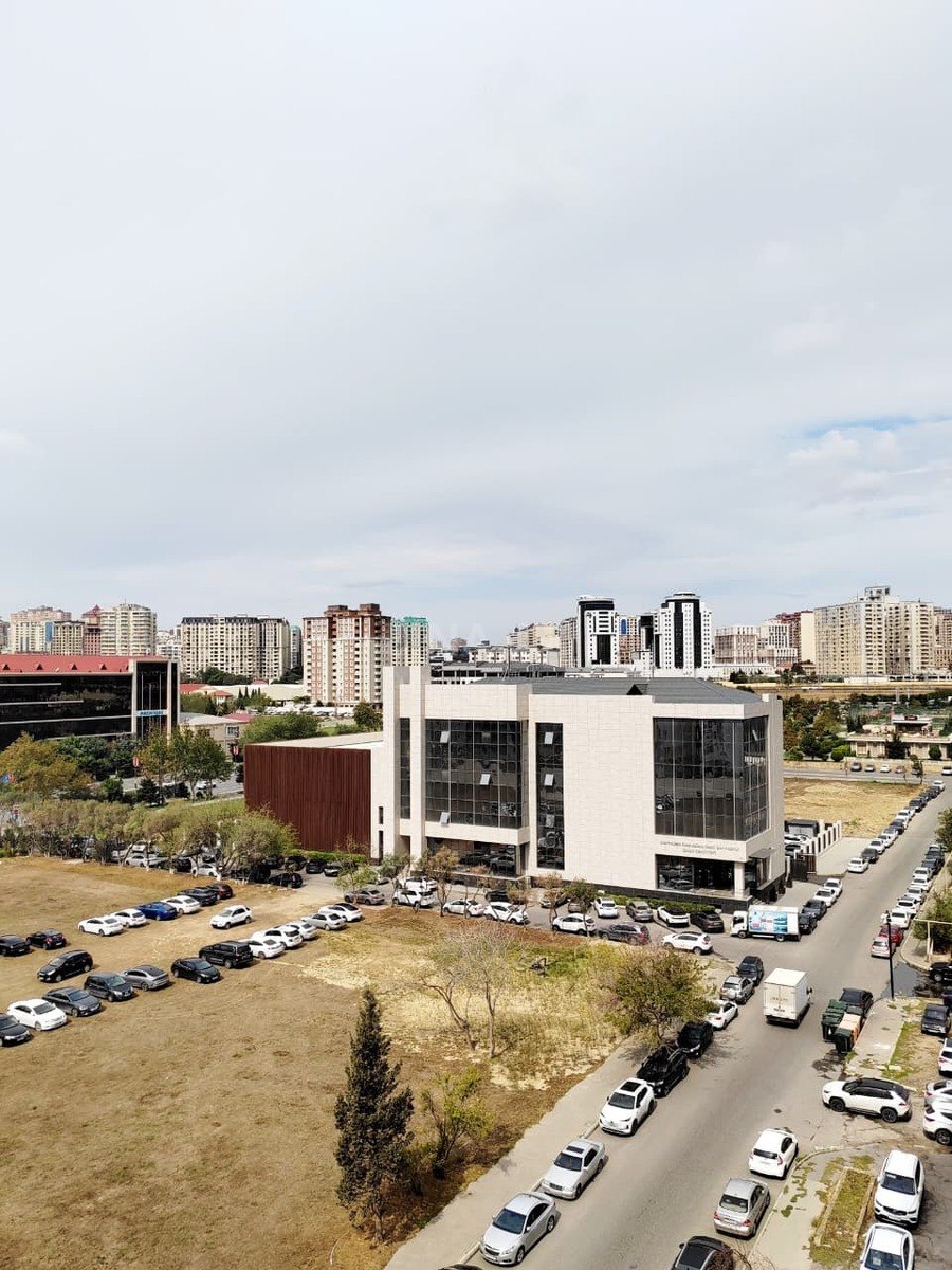 3 otaqlı Yeni tikili, Şah İsmayıl Xətai m., Bakı