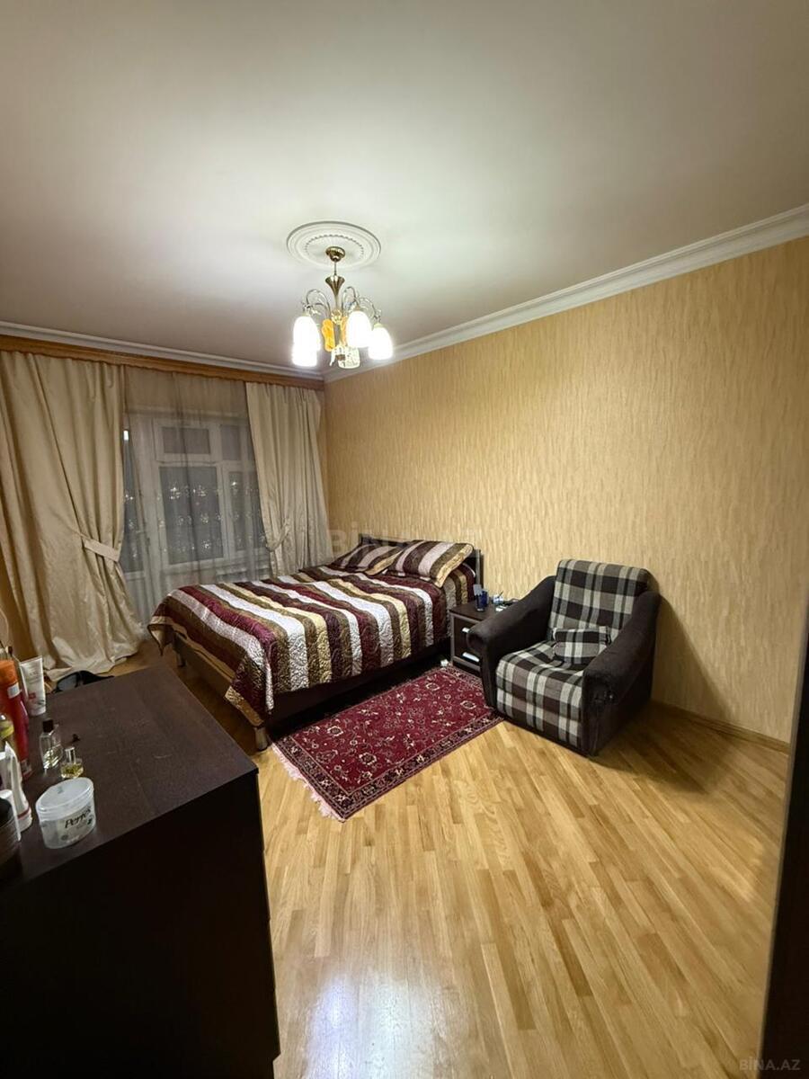 4 otaqlı Köhnə tikili, Əhmədli m., Bakı