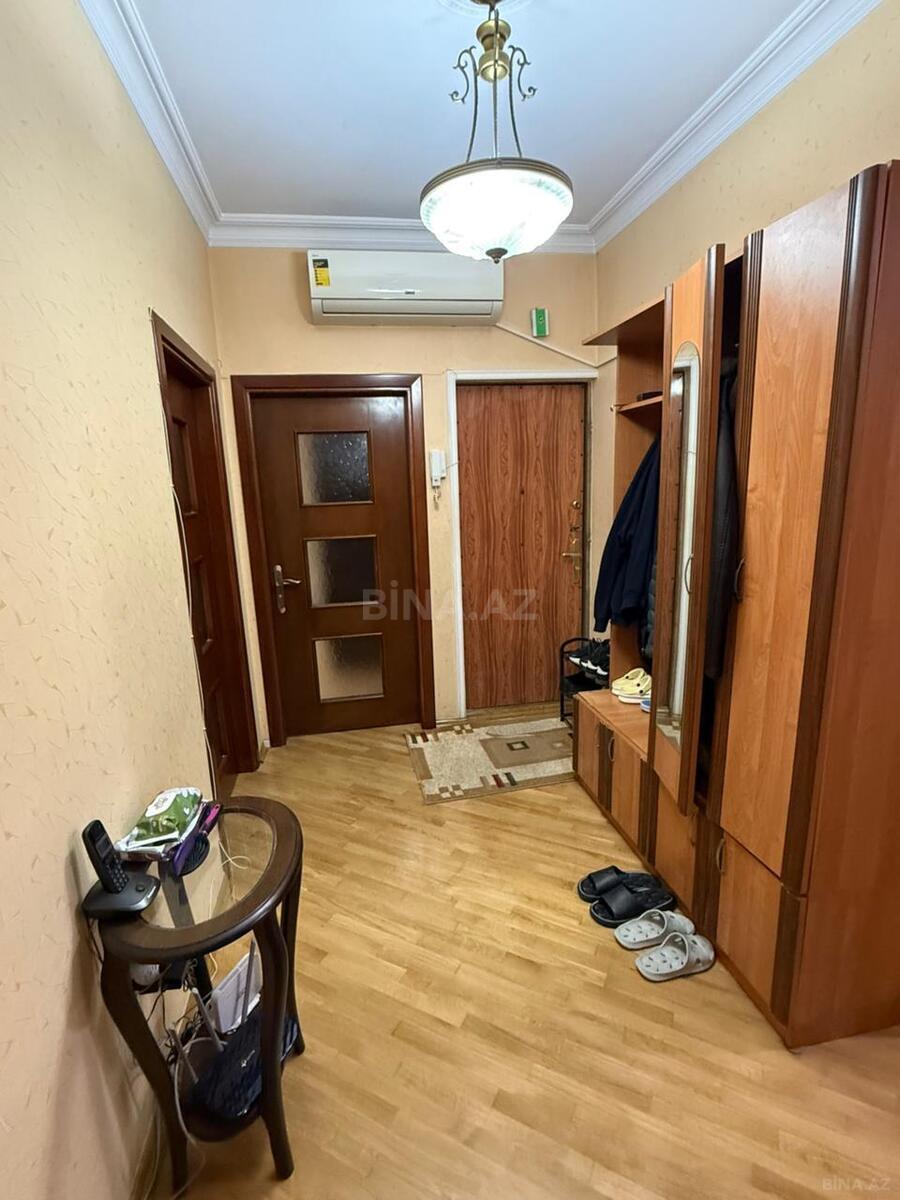 4 otaqlı Köhnə tikili, Əhmədli m., Bakı