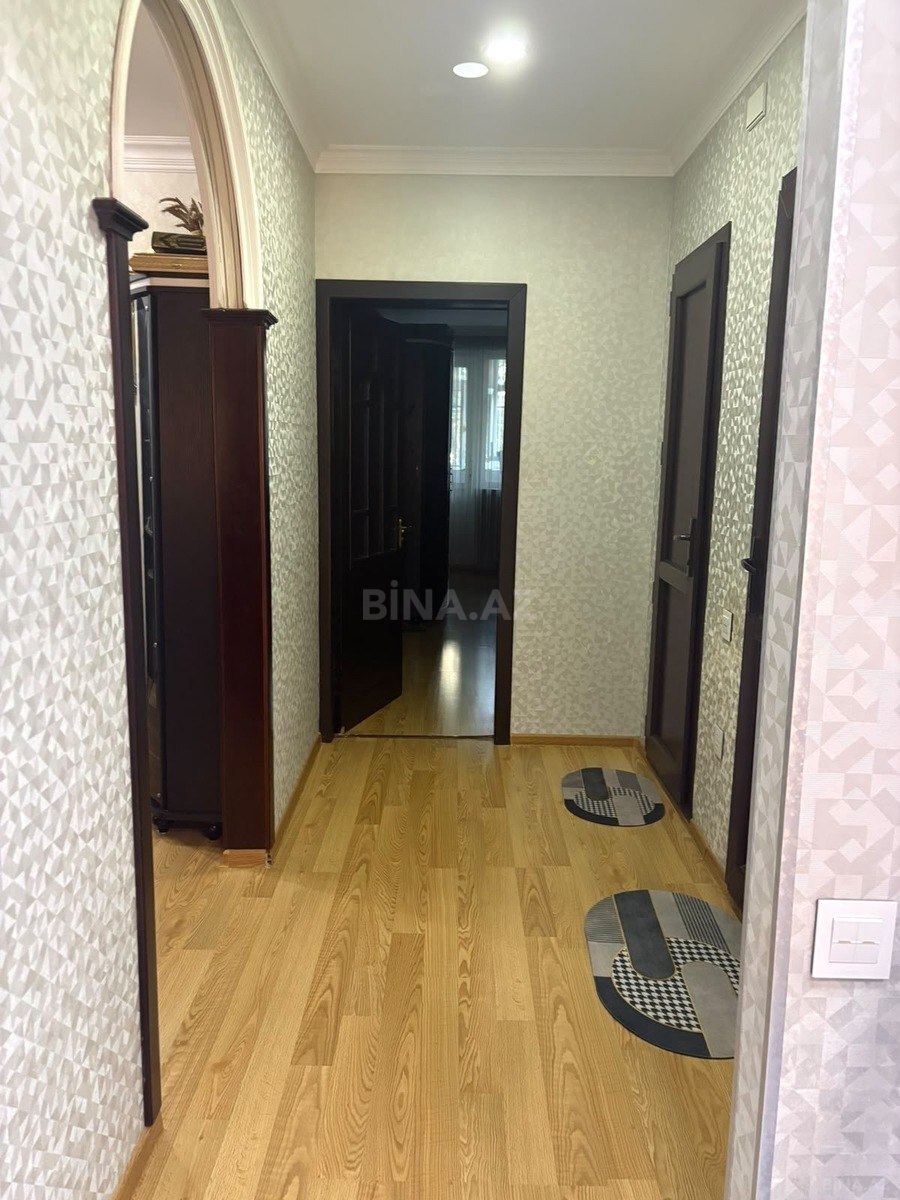 3 otaqlı Köhnə tikili, Qaraçuxur q., Bakı