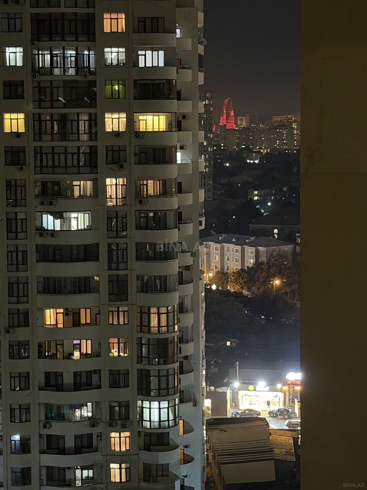 3 otaqlı Yeni tikili, 8 Noyabr m., Bakı