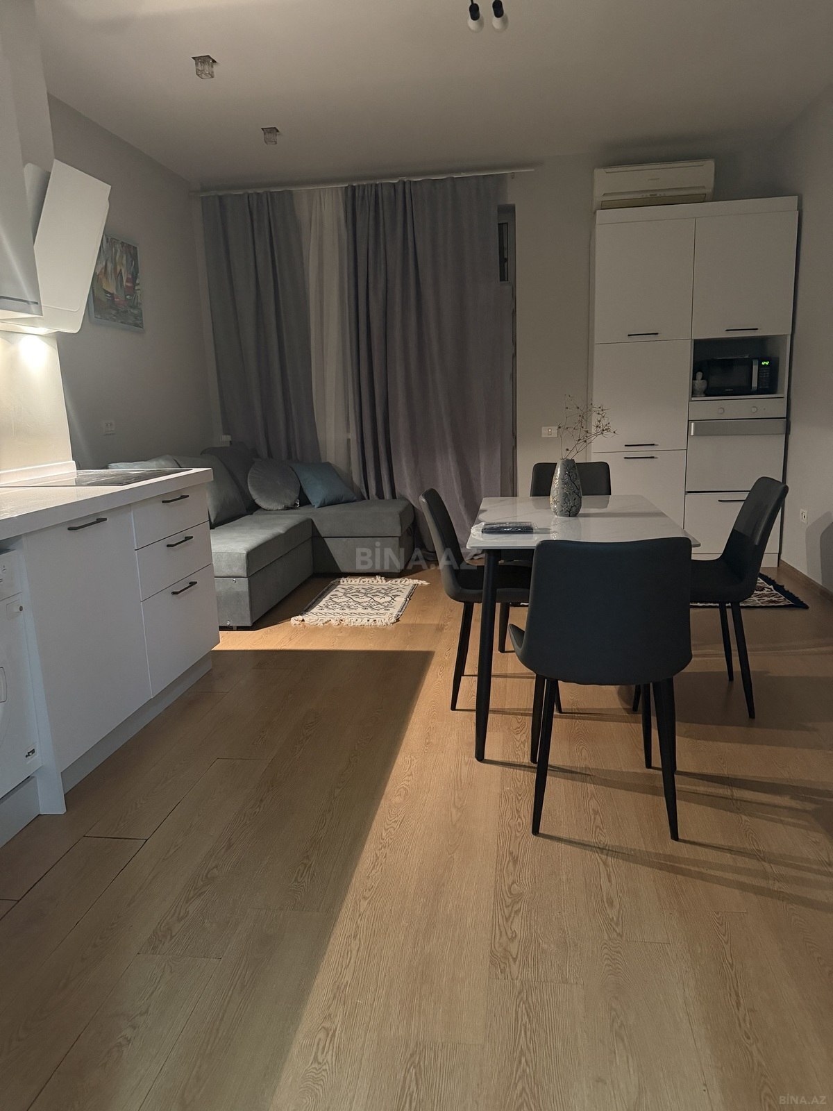 3 otaqlı Yeni tikili, 8 Noyabr m., Bakı