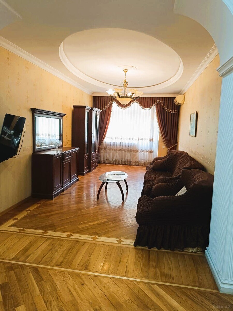 3 otaqlı Yeni tikili, Nizami m., Bakı