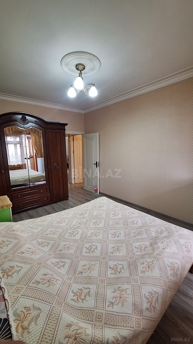 3 otaqlı Köhnə tikili, Xalqlar Dostluğu m., Bakı