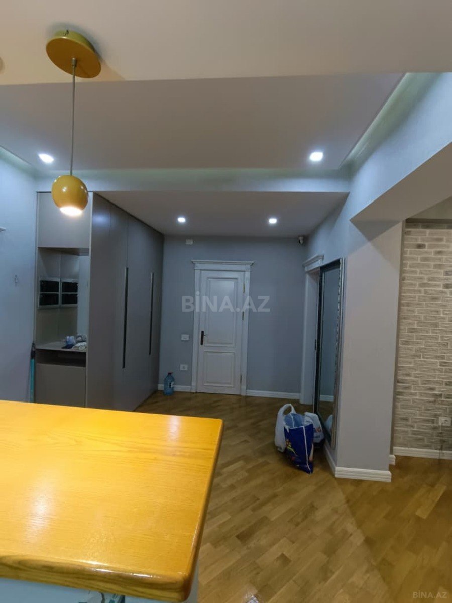 3 otaqlı Yeni tikili, Neftçilər m., Bakı