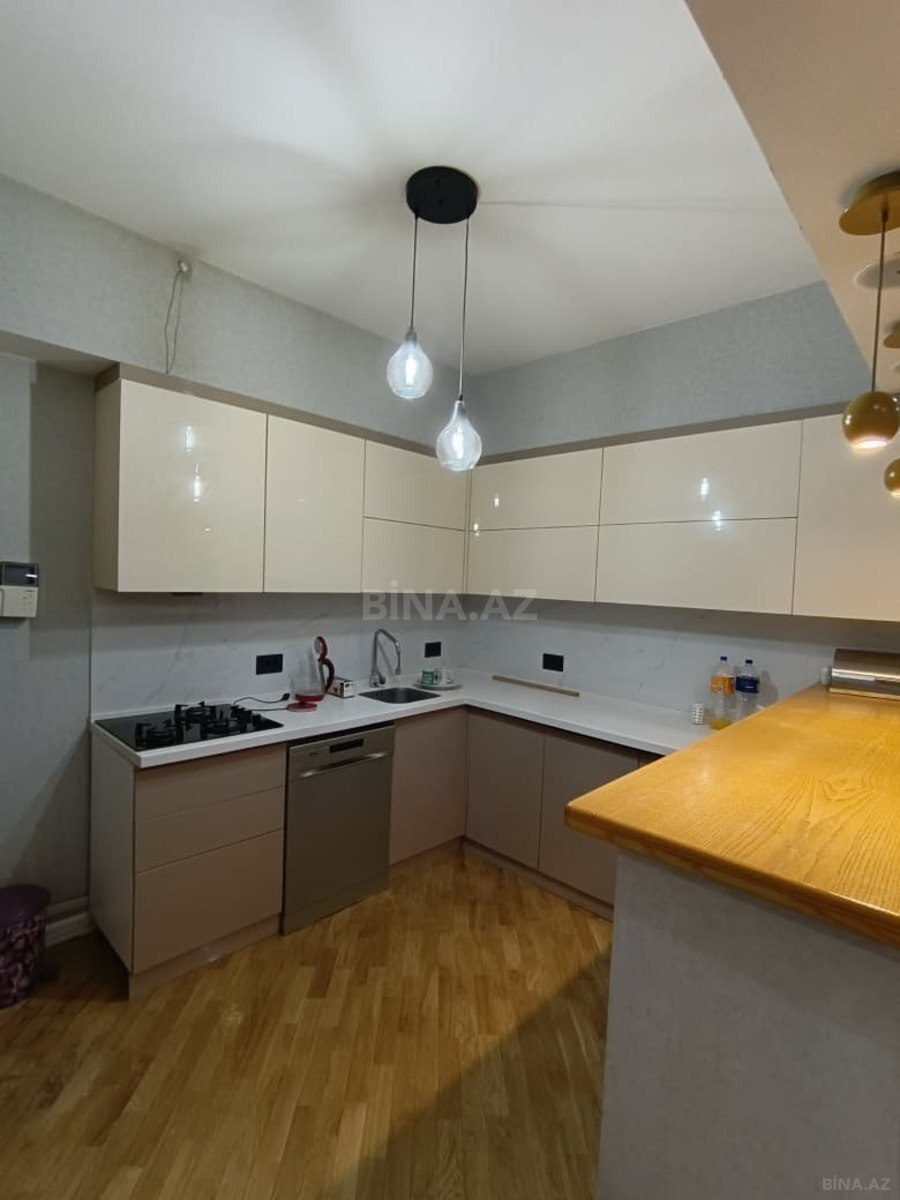 3 otaqlı Yeni tikili, Neftçilər m., Bakı
