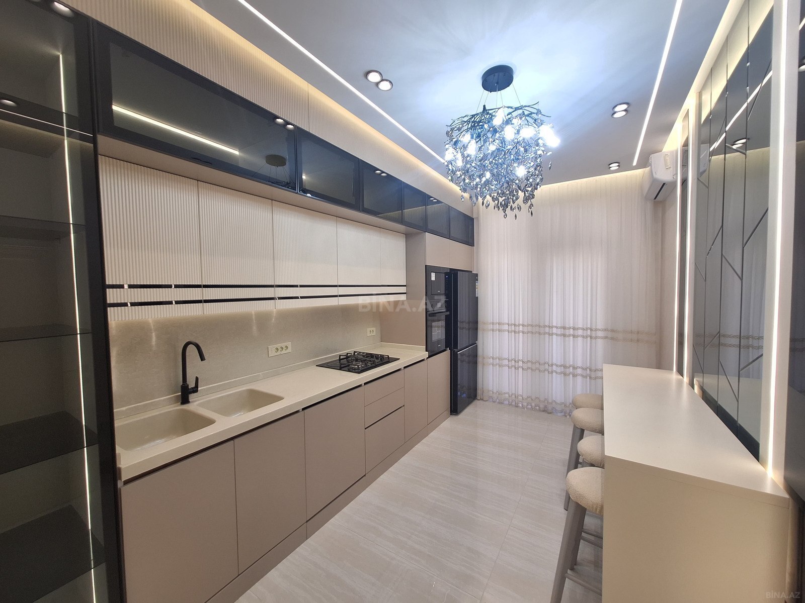 3 otaqlı Yeni tikili, 28 May m., Bakı
