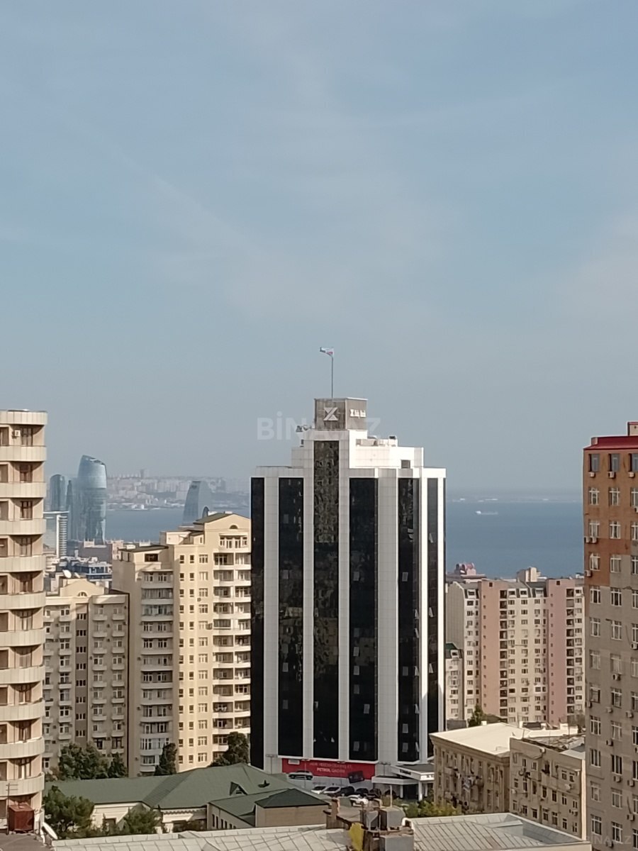 4 otaqlı Yeni tikili, Elmlər Akademiyası m., Bakı