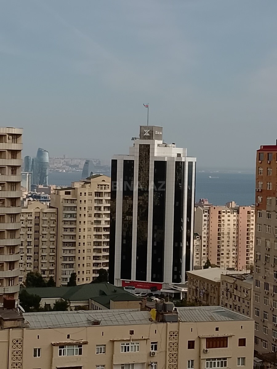 4 otaqlı Yeni tikili, Elmlər Akademiyası m., Bakı