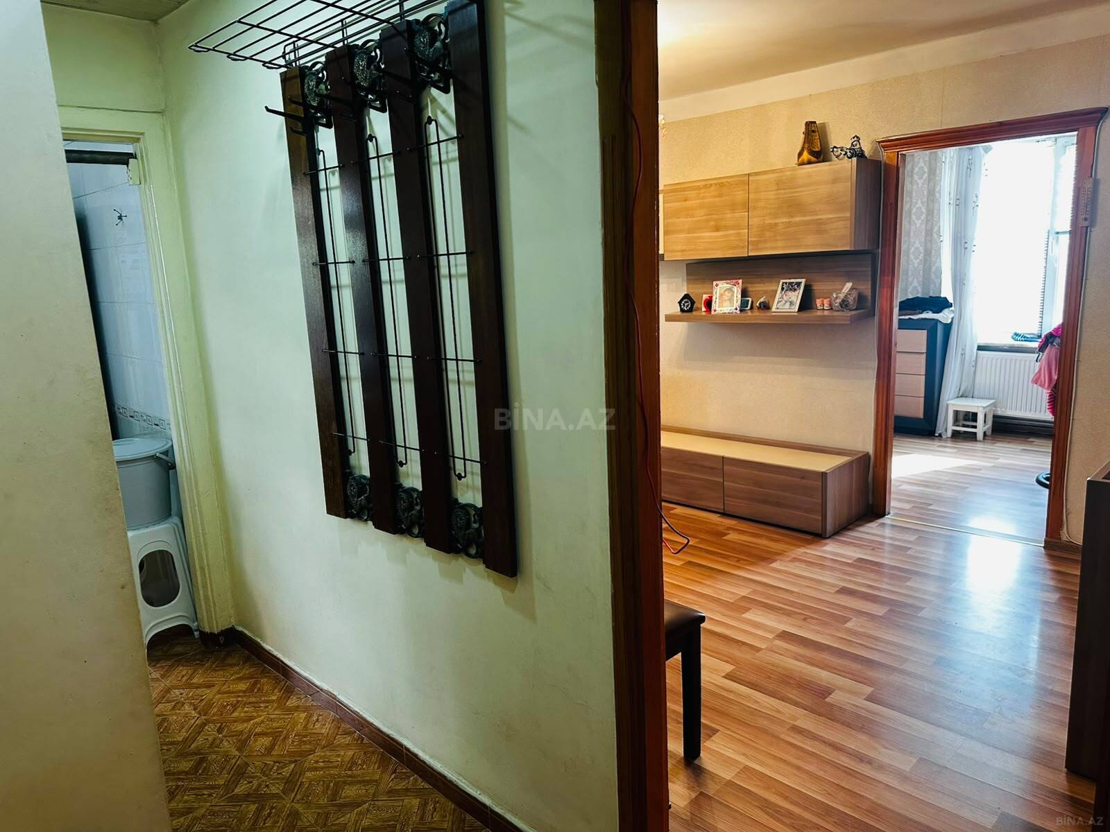 2 otaqlı Köhnə tikili, Qara Qarayev m., Bakı