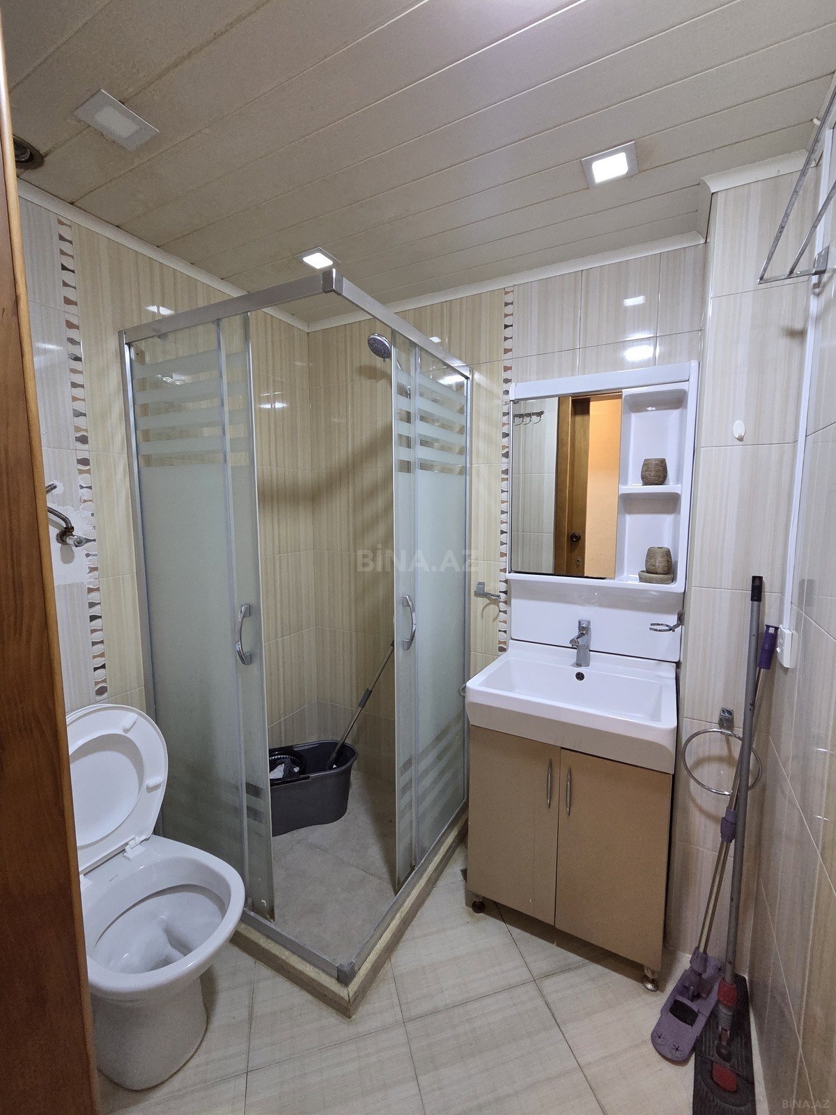 2 otaqlı Köhnə tikili, Elmlər Akademiyası m., Bakı