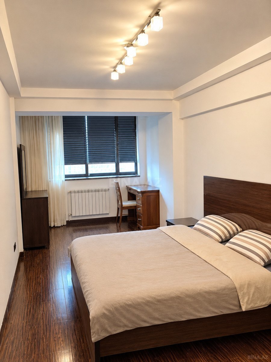 3 otaqlı Yeni tikili, 28 May m., Bakı