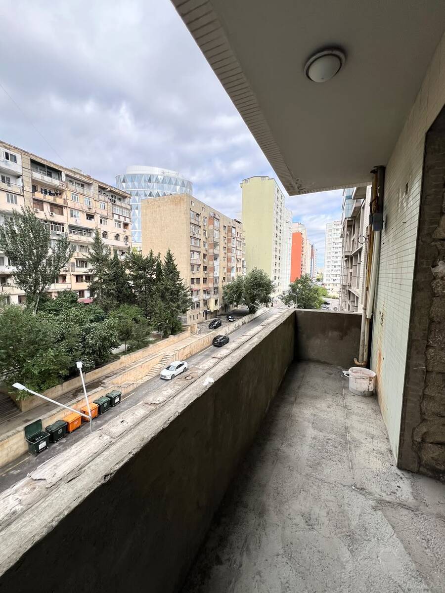 3 otaqlı Yeni tikili, Elmlər Akademiyası m., Bakı